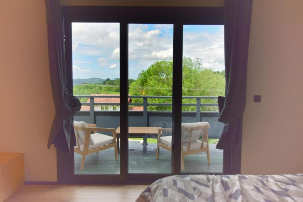 Appartement Vue Montagnes - Mendibil Zugarramurdi Bagian luar foto